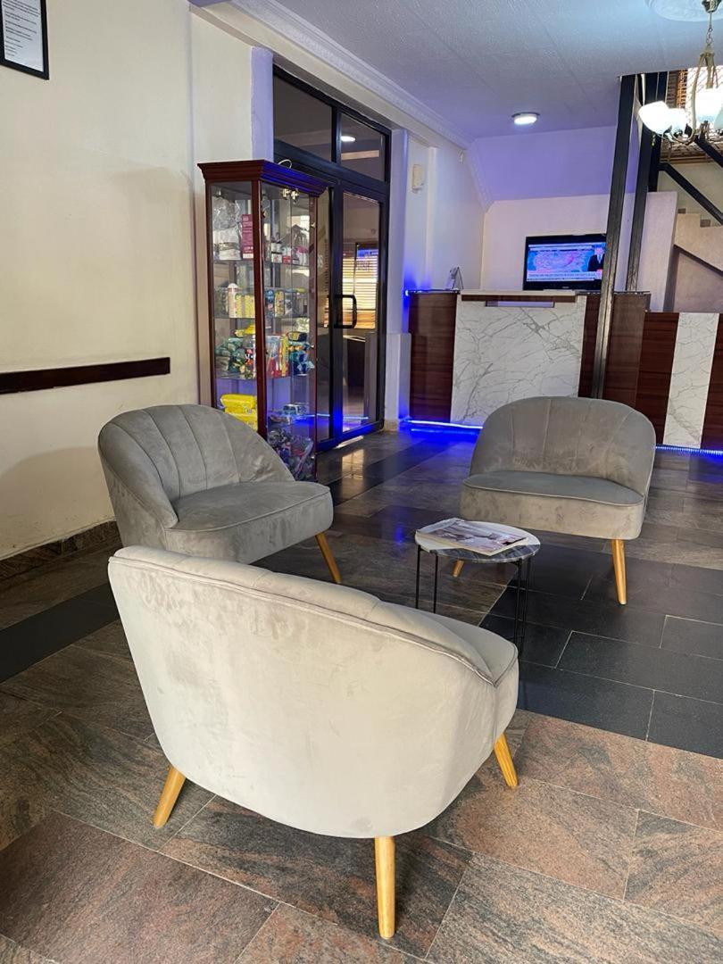 Citilodge Hotel & Conference Centre Newly Renovated Αμπούζα Εξωτερικό φωτογραφία
