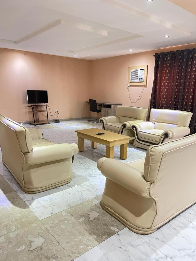 Citilodge Hotel & Conference Centre Newly Renovated Αμπούζα Εξωτερικό φωτογραφία
