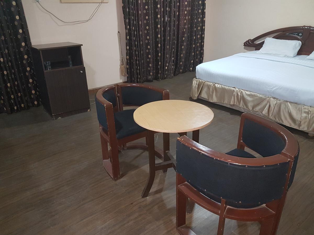 Citilodge Hotel & Conference Centre Newly Renovated Αμπούζα Εξωτερικό φωτογραφία
