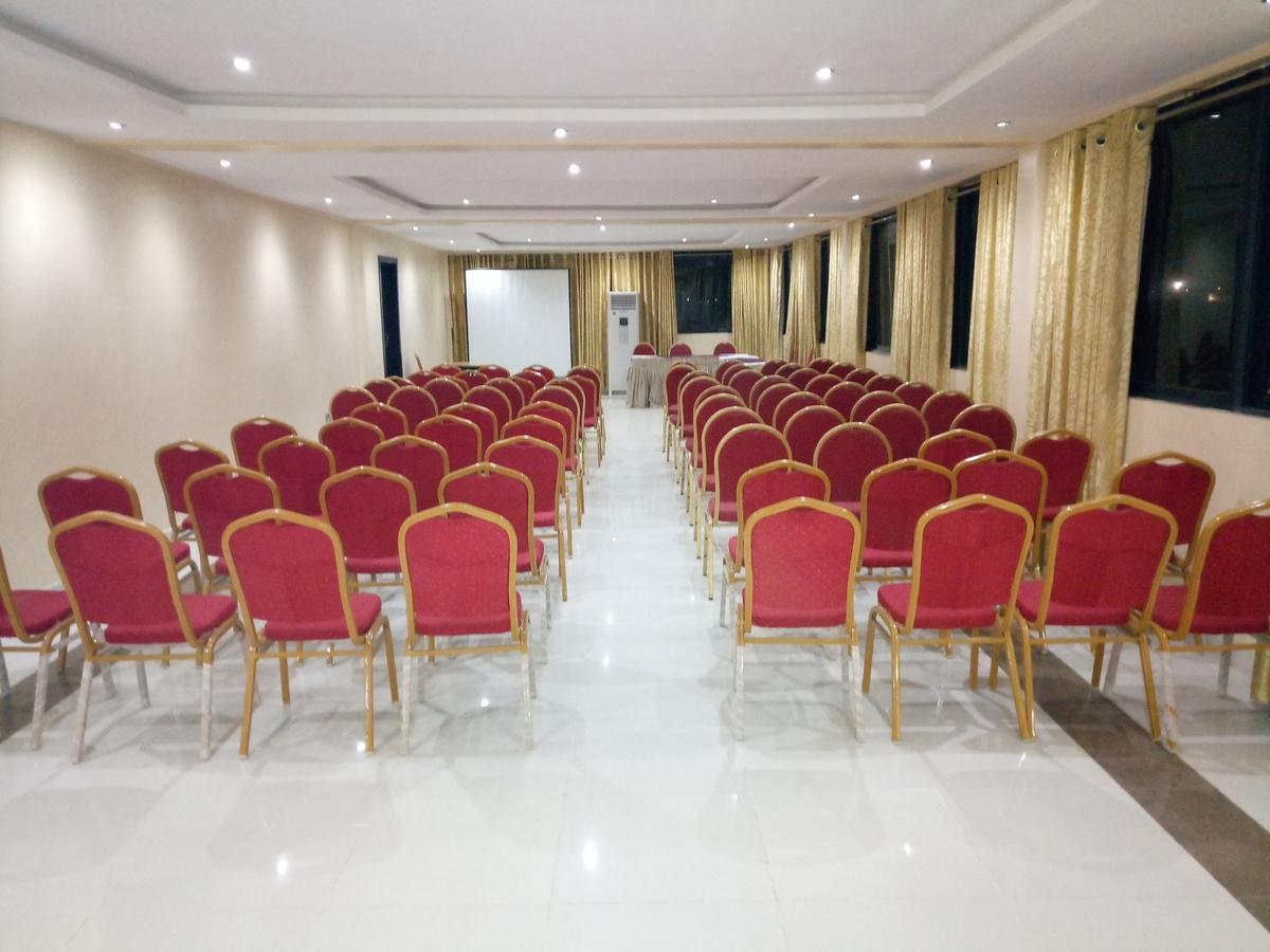 Citilodge Hotel & Conference Centre Newly Renovated Αμπούζα Εξωτερικό φωτογραφία
