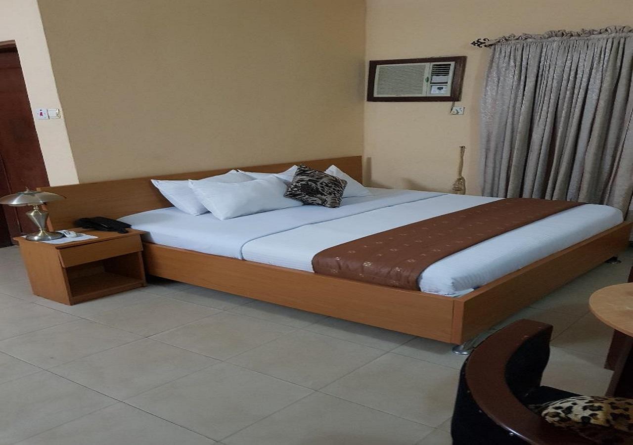 Citilodge Hotel & Conference Centre Newly Renovated Αμπούζα Εξωτερικό φωτογραφία